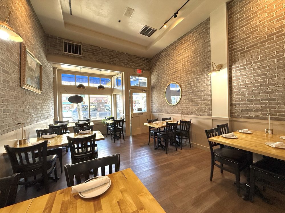 Broadway%20Kebab%20and%20Gyros